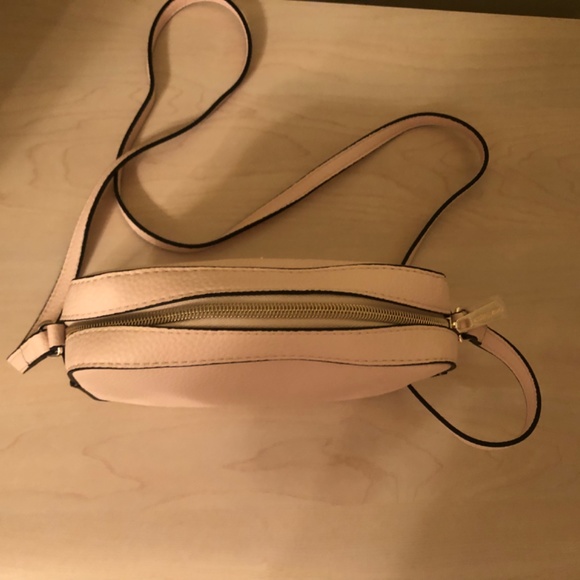 Holiday Sale! Beautiful New Michael Kors Soft Pink Crossbody and 2 Piece Bundle - Picture 7 of 16